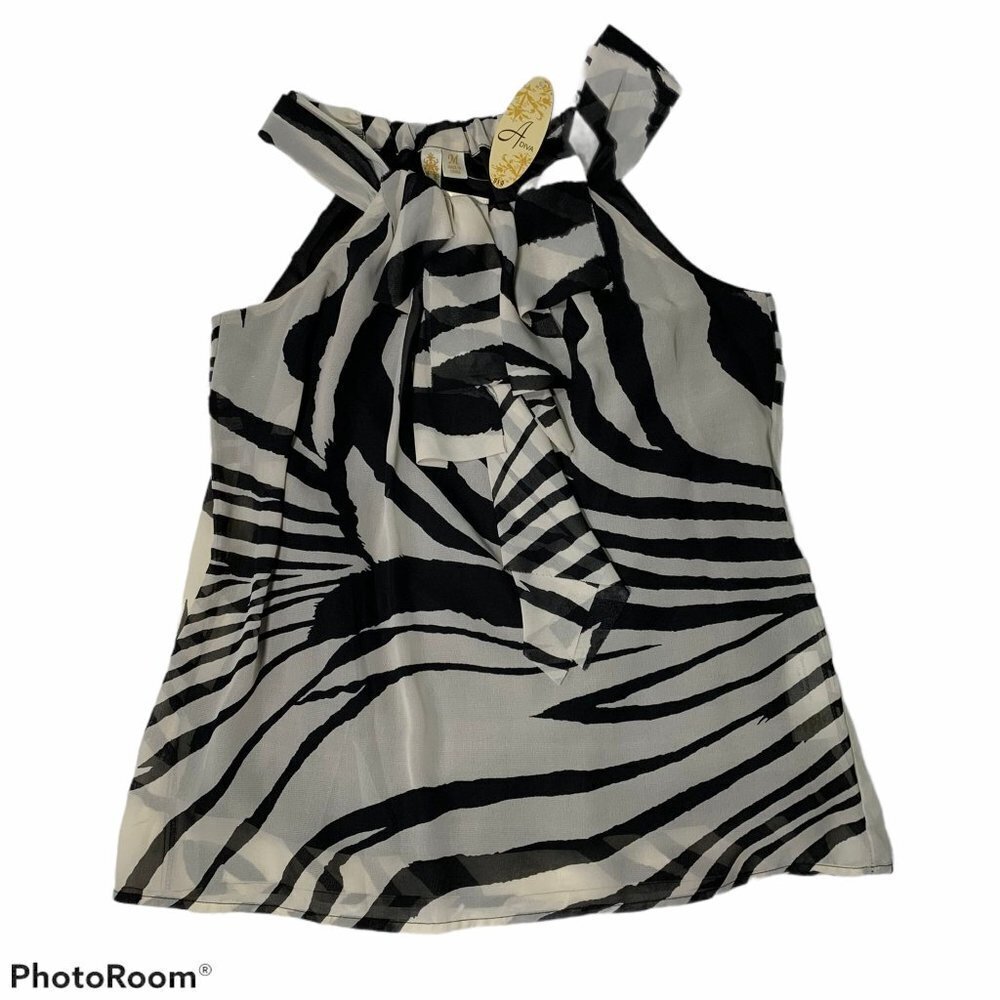 Adiva Ruffle Front Tank Top - M